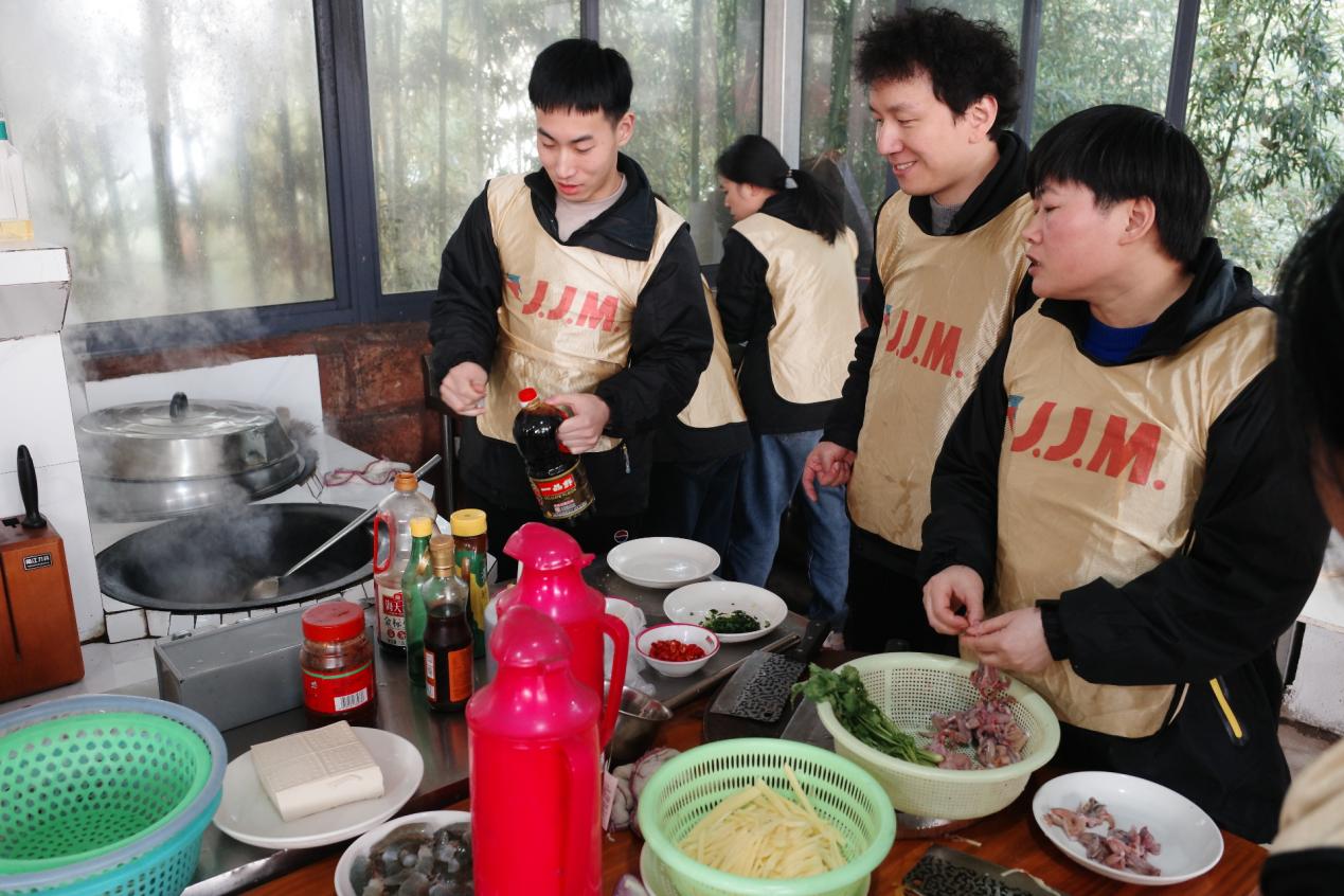 ae7f90db36ebfa3d810cfa386e7585b6